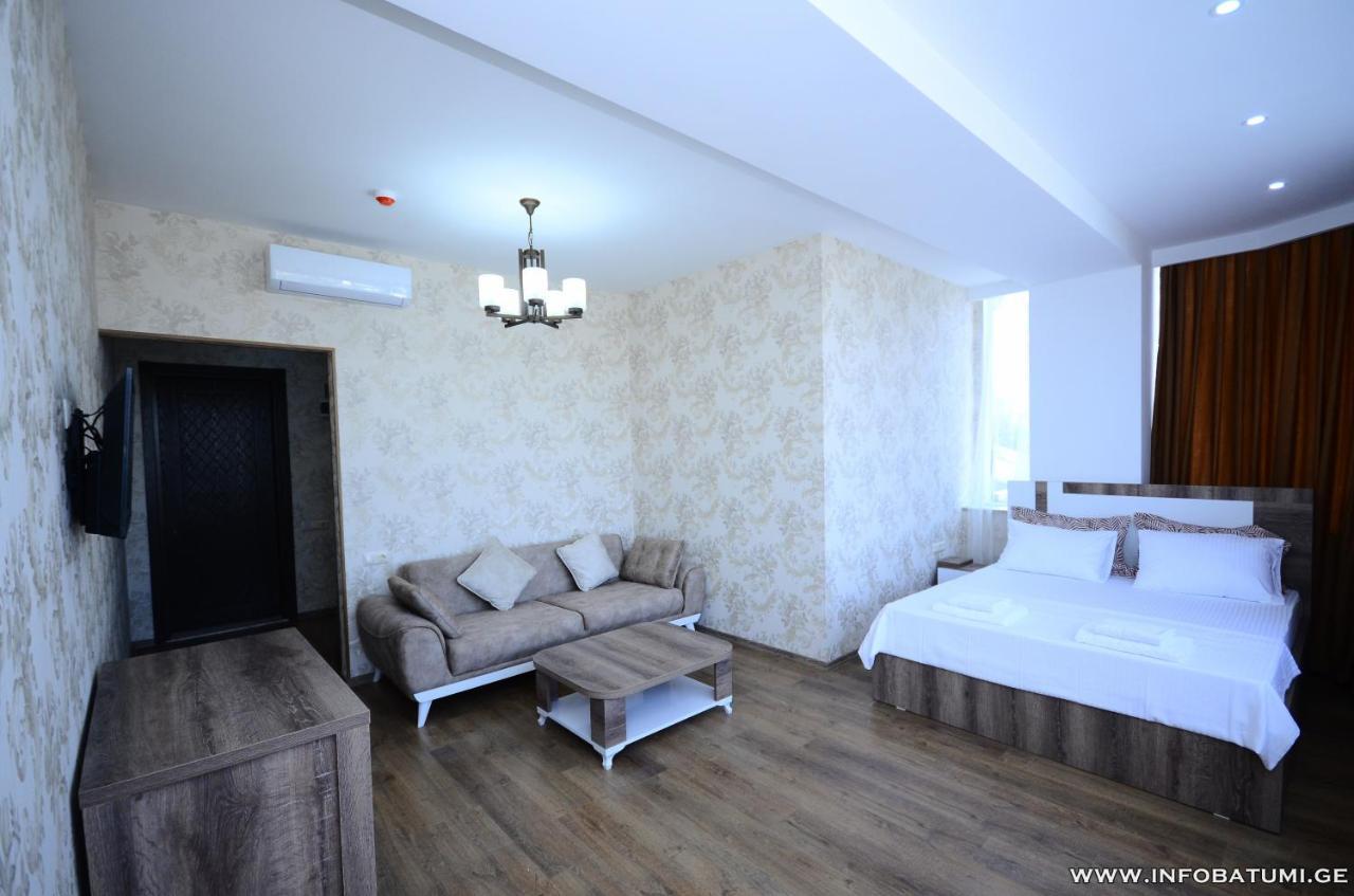Dream Tower Hotel Batumi Ngoại thất bức ảnh