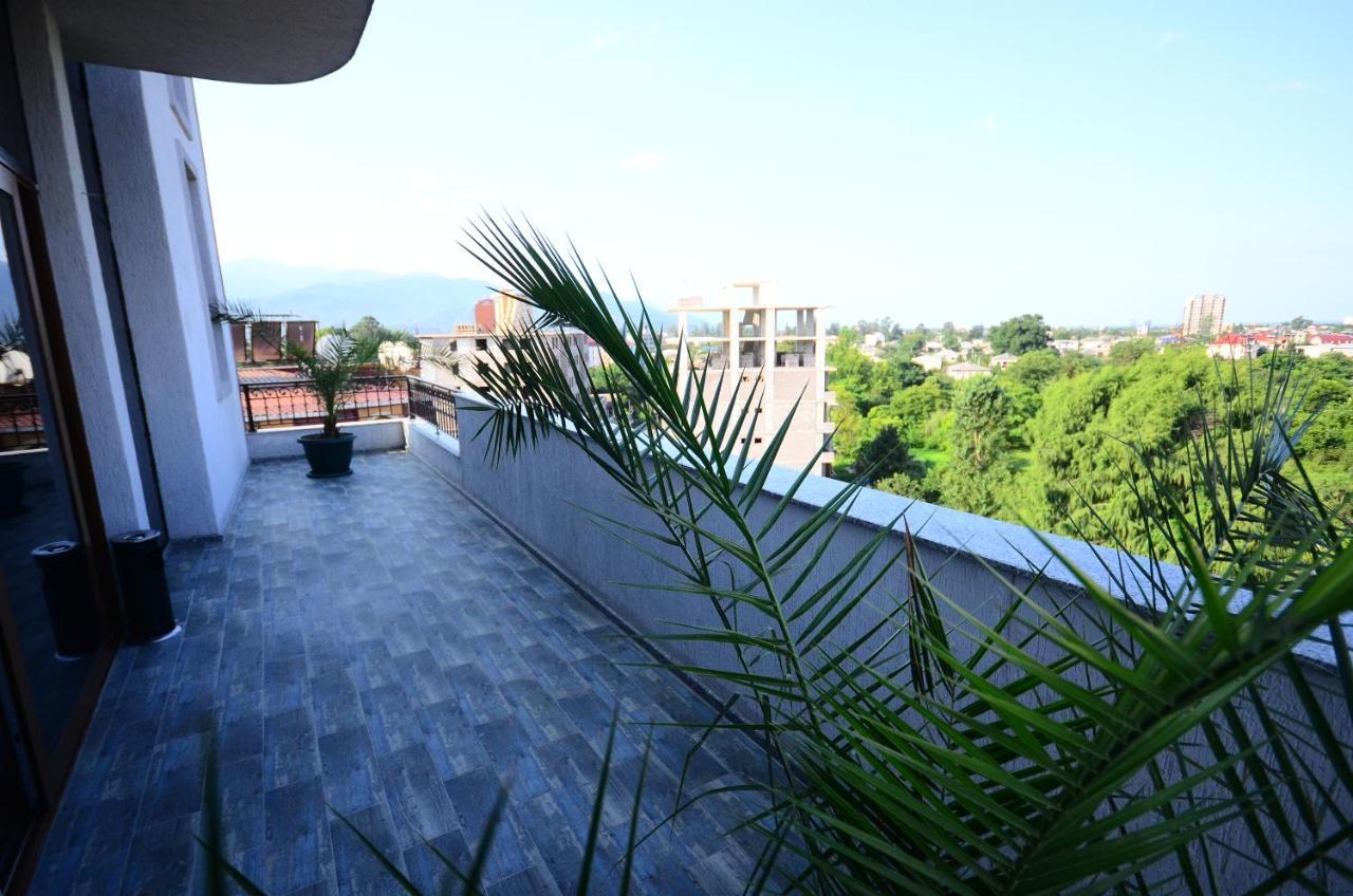 Dream Tower Hotel Batumi Ngoại thất bức ảnh