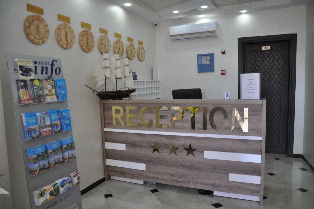 Dream Tower Hotel Batumi Ngoại thất bức ảnh